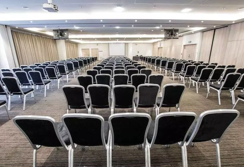 Отель Park Inn By Radisson Krakow