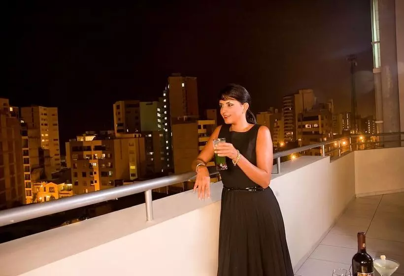 هتل Runcu Miraflores