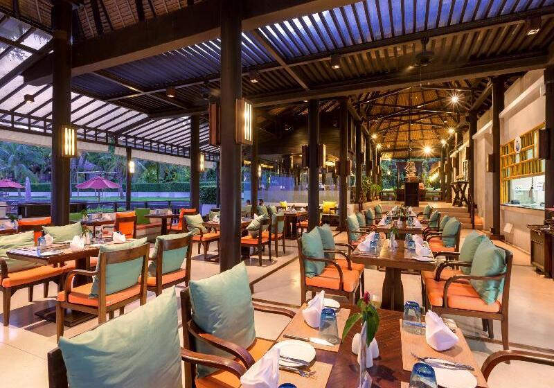 בית מלון כפרי The Vijitt Resort Phuket Sha Extra Plus