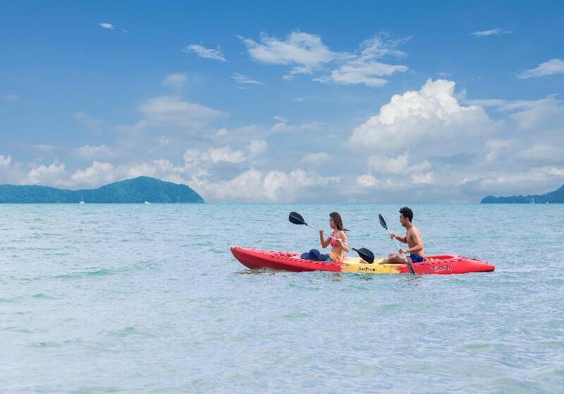 בית מלון כפרי The Vijitt Resort Phuket Sha Extra Plus