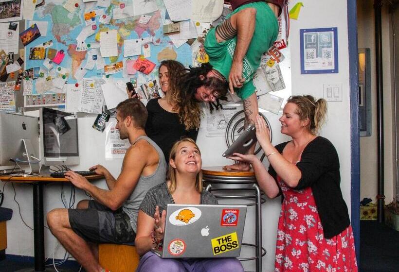 Ith San Francisco Pacific Tradewinds Hostel