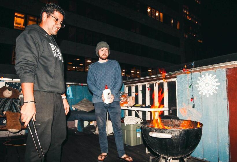 Ith San Francisco Pacific Tradewinds Hostel