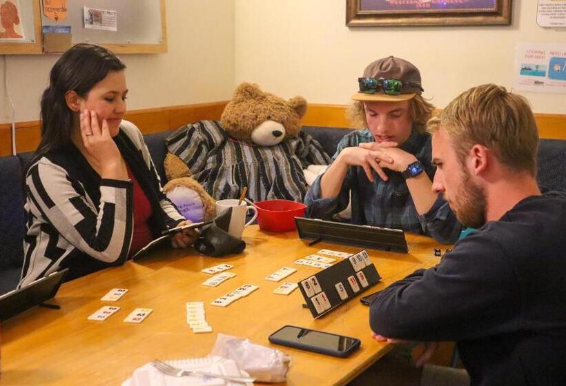 Ith San Francisco Pacific Tradewinds Hostel