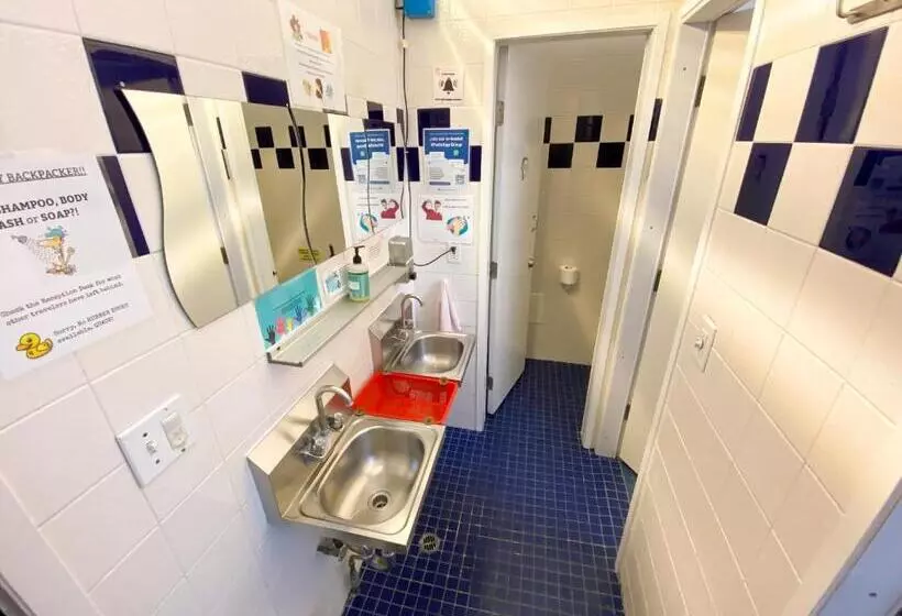 Ith San Francisco Pacific Tradewinds Hostel