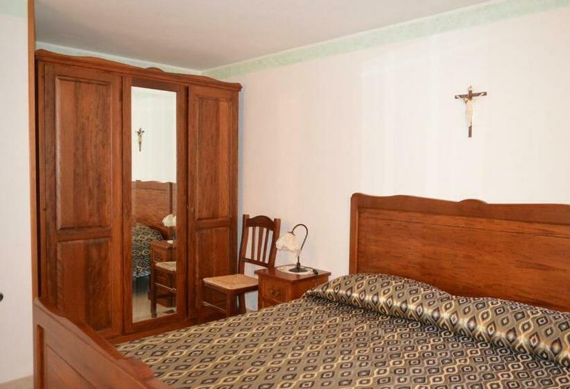 بنسيون La Stella Del Pollino