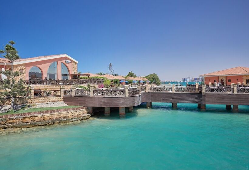 استراحتگاه Golden Ocean Marina