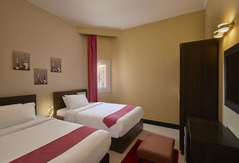 استراحتگاه Golden Ocean Marina