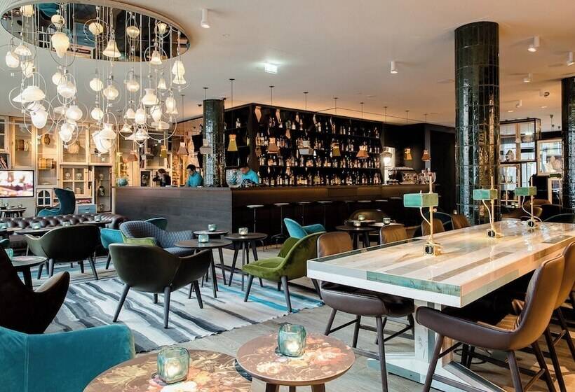 Motel One Amsterdam Waterlooplein