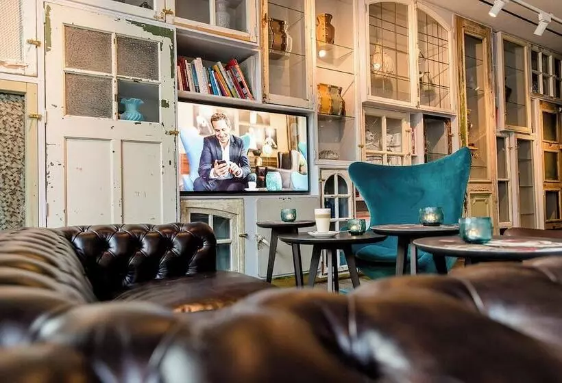 Motel One Amsterdam   Waterlooplein
