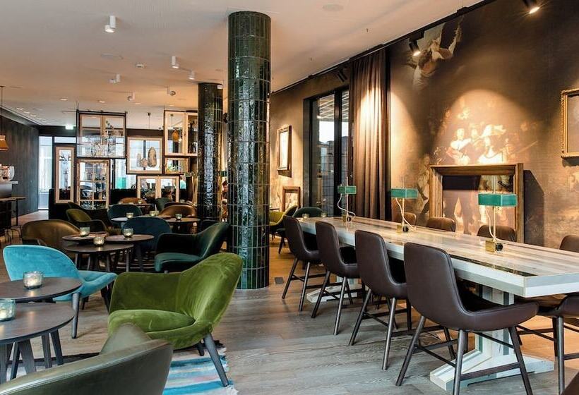 Motel One Amsterdam Waterlooplein