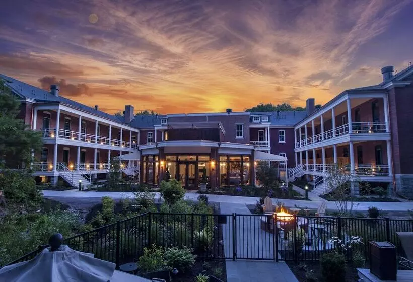Hotelli Inn At Diamond Cove