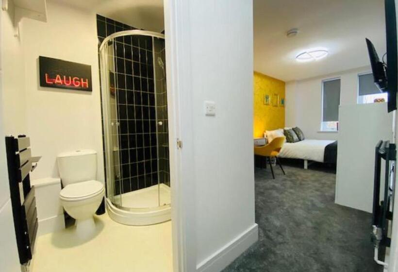 ペンション Townhouse Plus @ Lower Beth Street Stoke