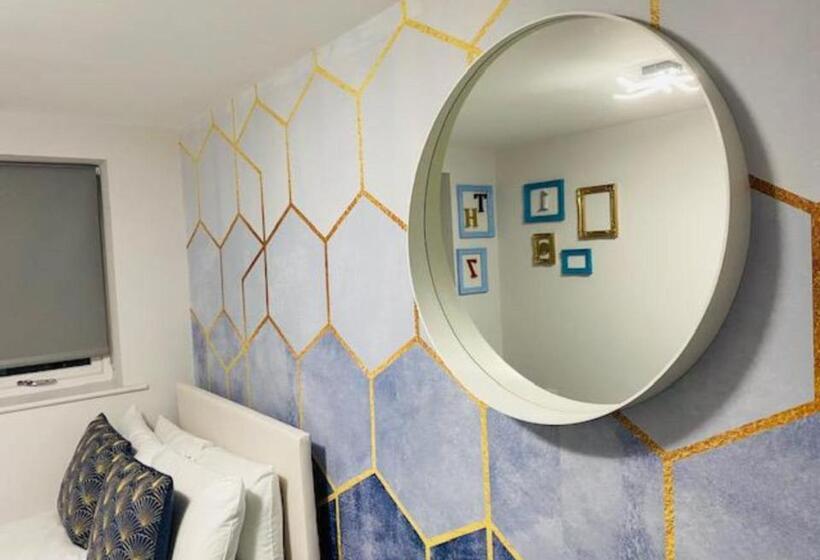 ペンション Townhouse Plus @ Lower Beth Street Stoke