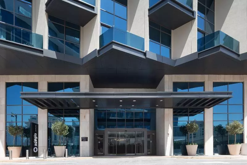 Adagio Premium The Palm