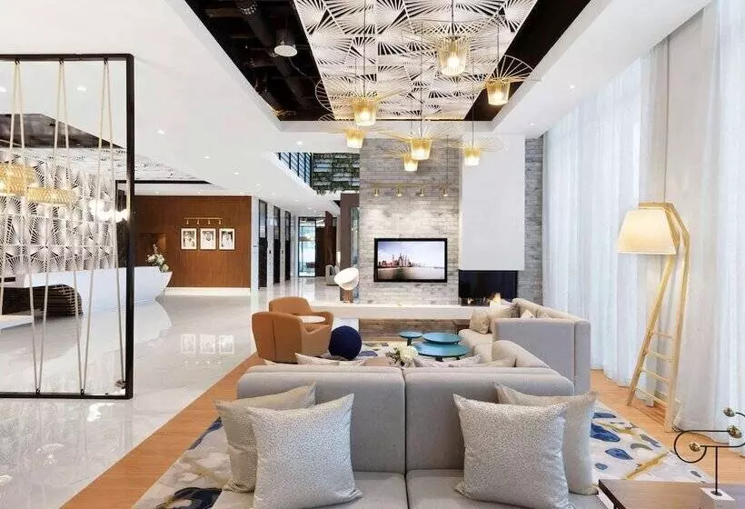 Adagio Premium The Palm