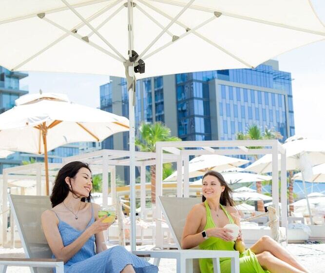 Adagio Premium The Palm