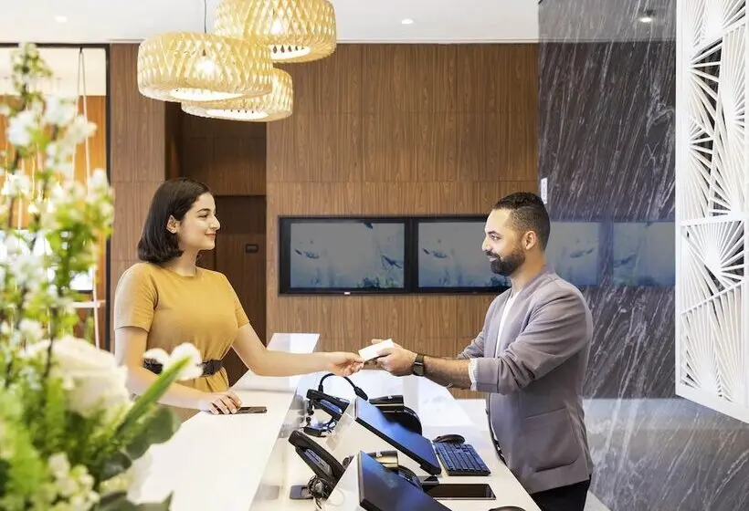 Adagio Premium The Palm