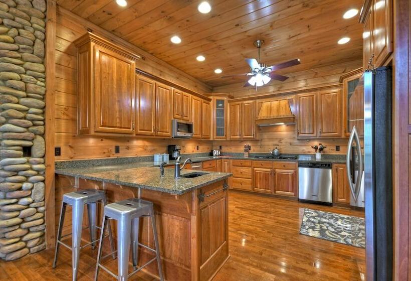 Black Bear River Lodge