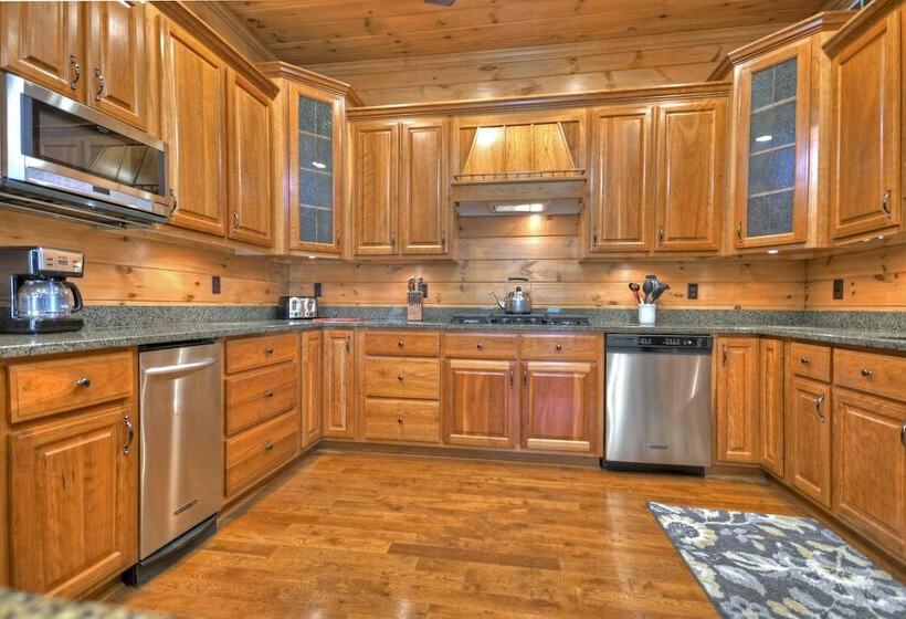 Black Bear River Lodge