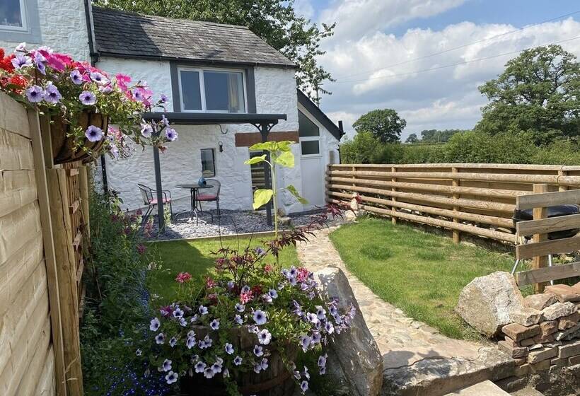 Delightful One Bed Lake District Cottage