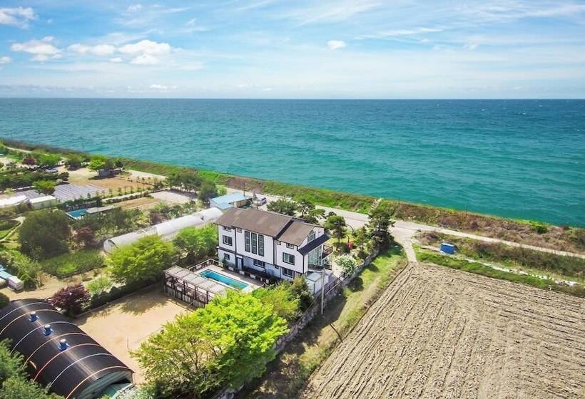 Ganghwa Pastel Pension