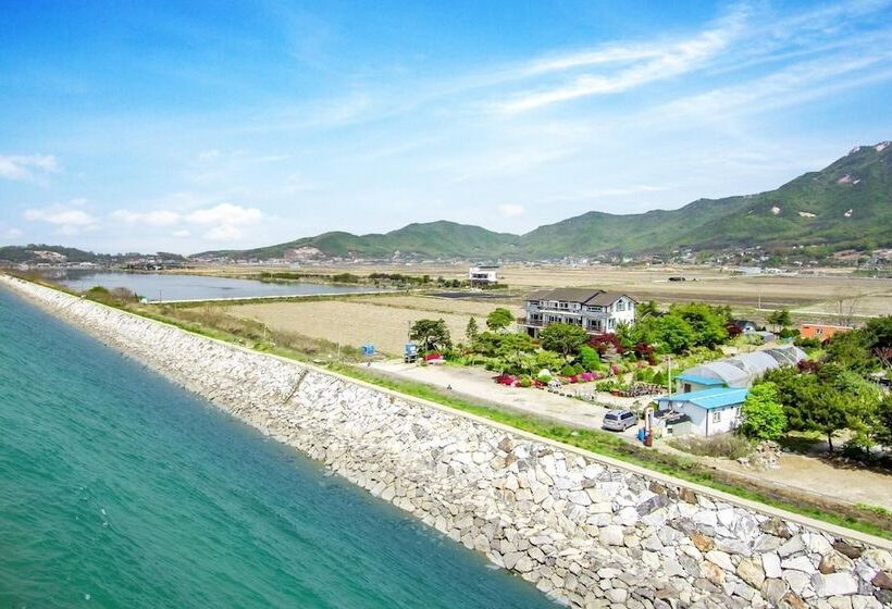 Ganghwa Pastel Pension