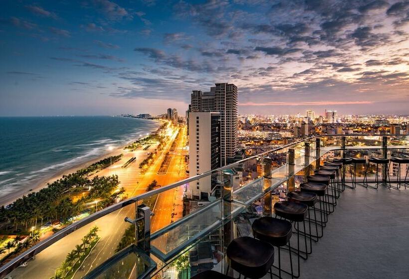 Radisson Hotel Danang