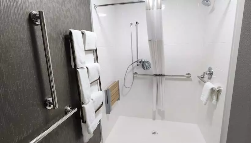 Hotelli La Quinta Inn & Suites By Wyndham Yakima Downtown