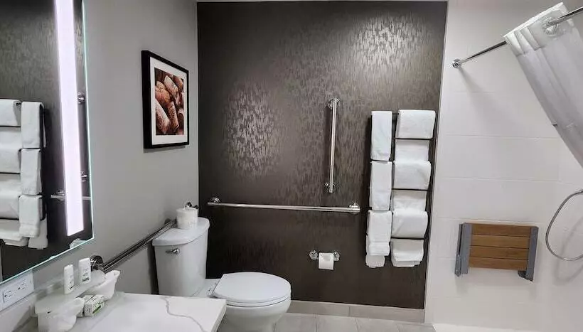 Hotelli La Quinta Inn & Suites By Wyndham Yakima Downtown