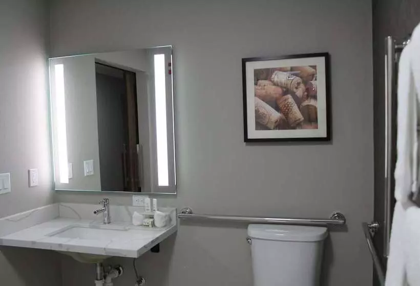 Hotelli La Quinta Inn & Suites By Wyndham Yakima Downtown