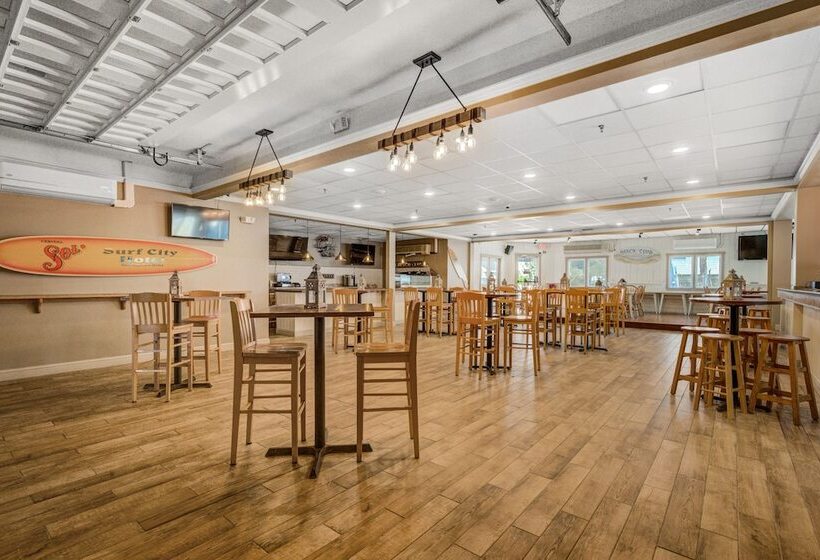 בית מלון כפרי Surf City