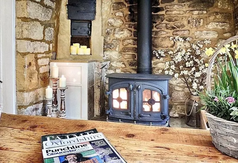 Magnolia Cottage