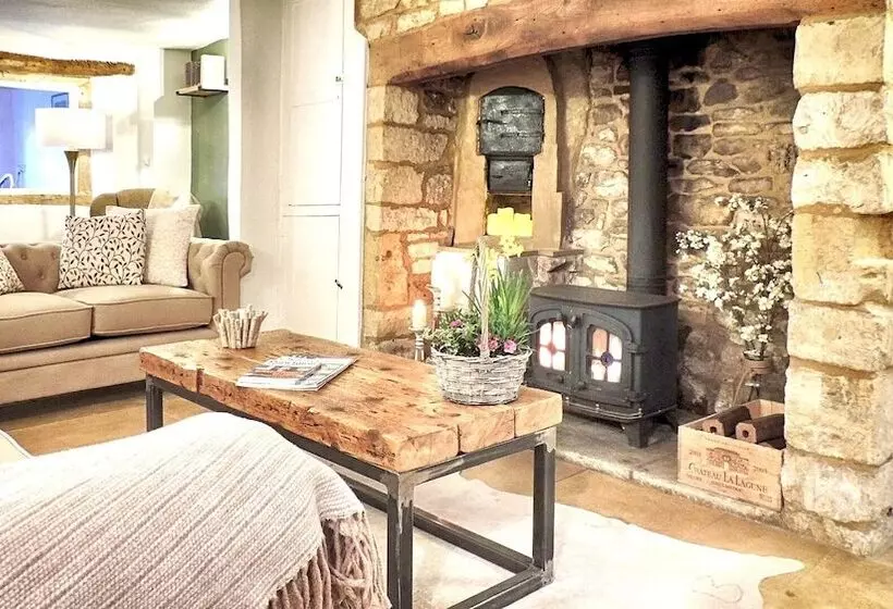 Magnolia Cottage