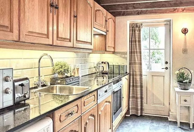 Magnolia Cottage
