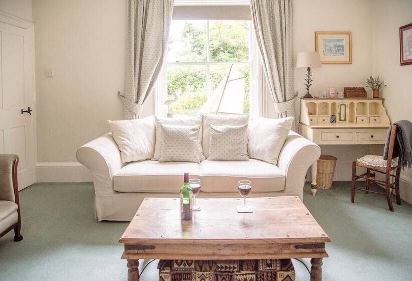 Manor Lodge, Walberswick