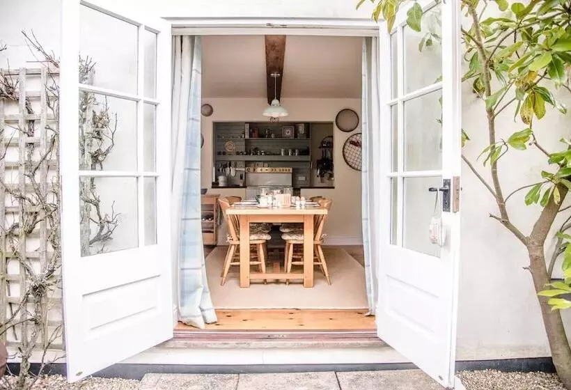 Manor Lodge, Walberswick