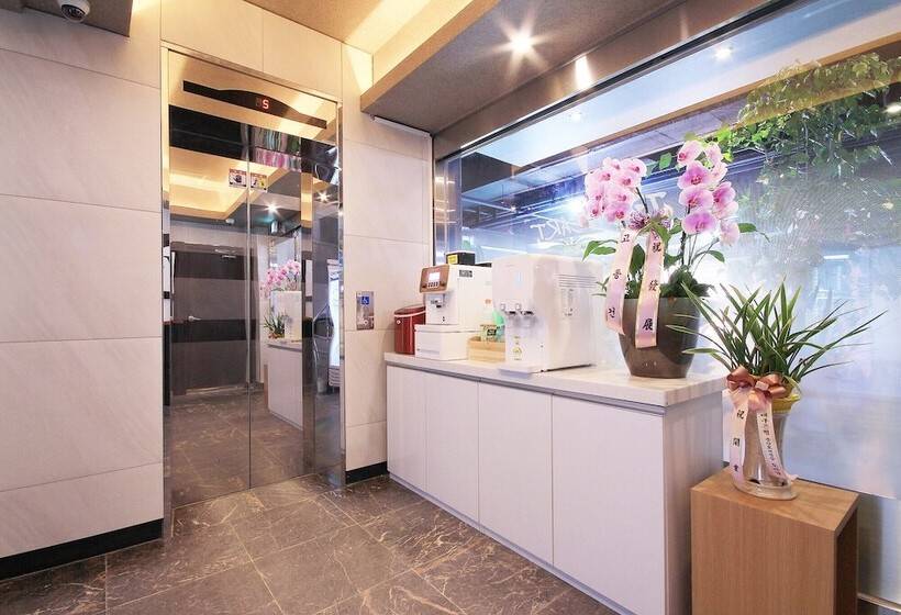 모텔 Daegu Dongdaegu Station Hotel Two Heart