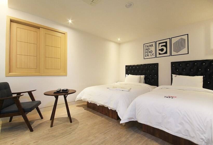 فندق على الطريق Gunsan Imt