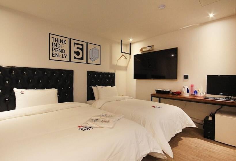 فندق على الطريق Gunsan Imt