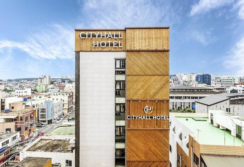 فندق على الطريق Jeju City Hall