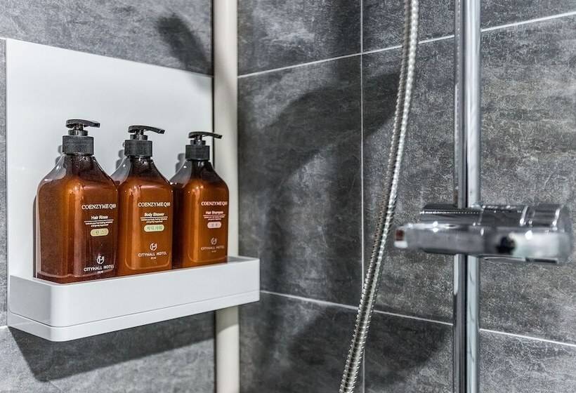 فندق على الطريق Jeju City Hall