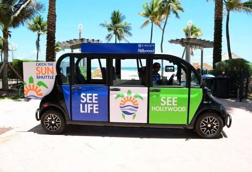 فندق على الطريق Richard S