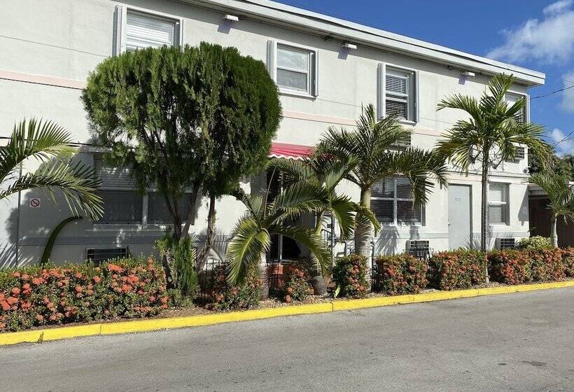 فندق على الطريق Richard S