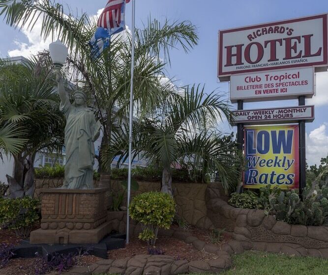 فندق على الطريق Richard S