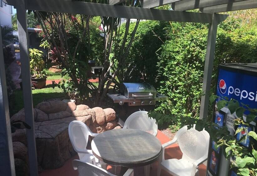 فندق على الطريق Richard S