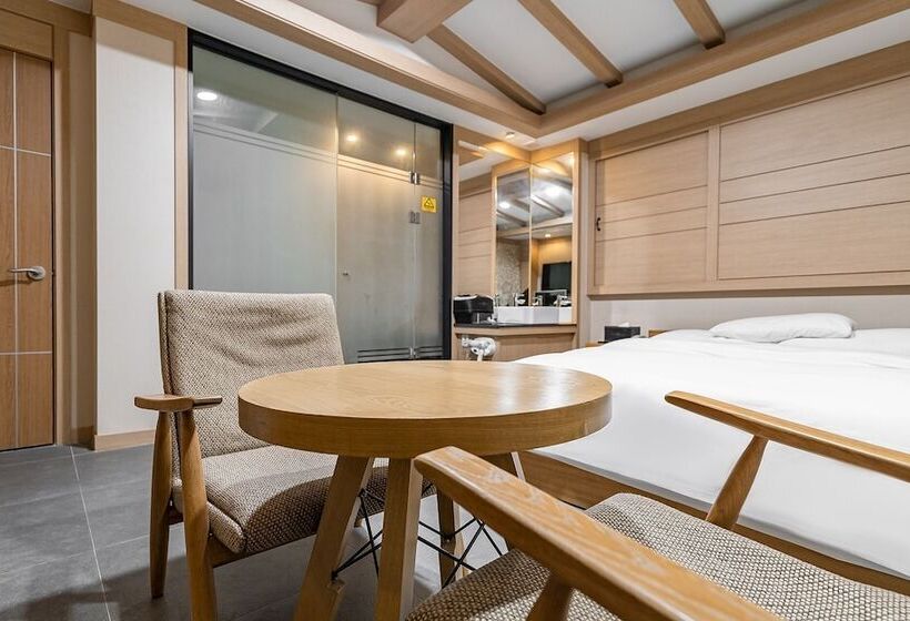 מוטל Suwon  Orsay