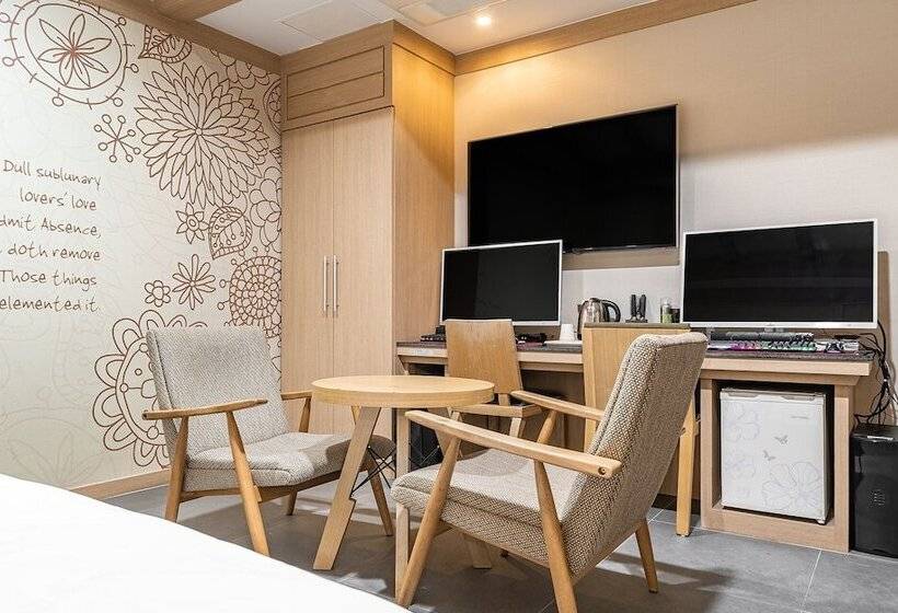 מוטל Suwon  Orsay