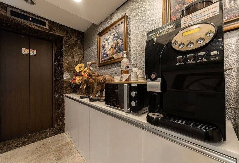 فندق على الطريق Uijeongbu J