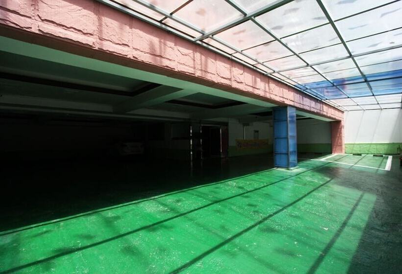 فندق على الطريق Uijeongbu J