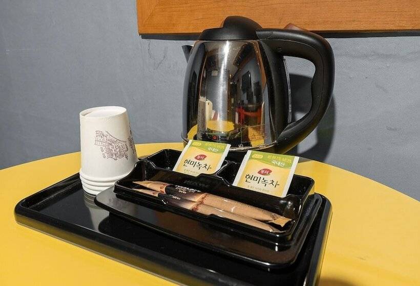 فندق على الطريق Uijeongbu J